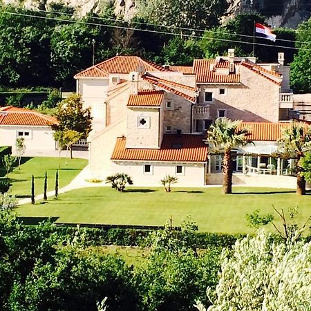 Apartments Anna Omiš Dış mekan fotoğraf