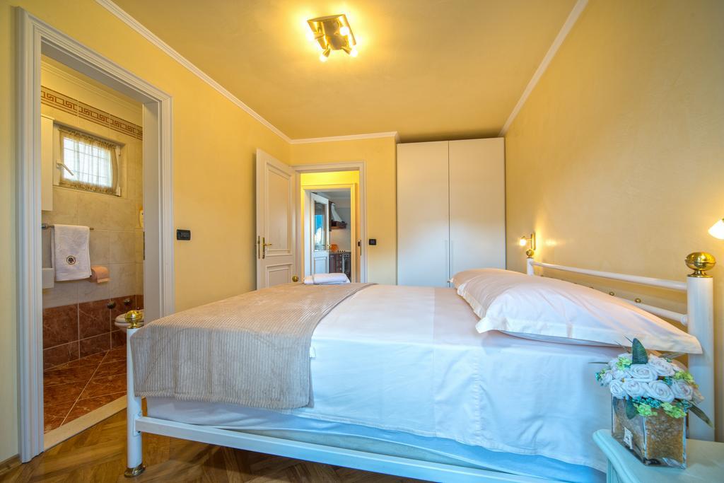 Apartments Anna Omiš Dış mekan fotoğraf