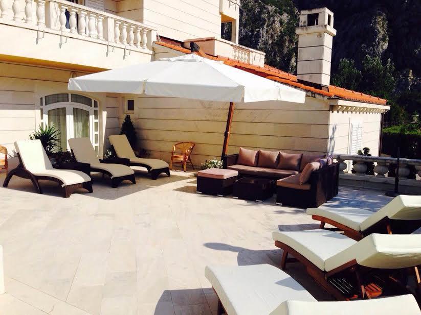 Apartments Anna Omiš Dış mekan fotoğraf